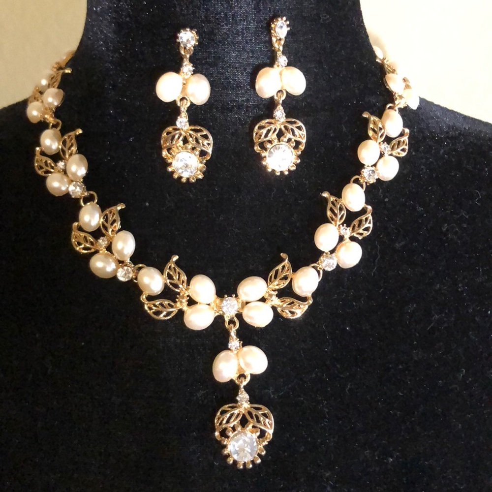 Pearl Rhinestone and Gold Necklace and Earring Set